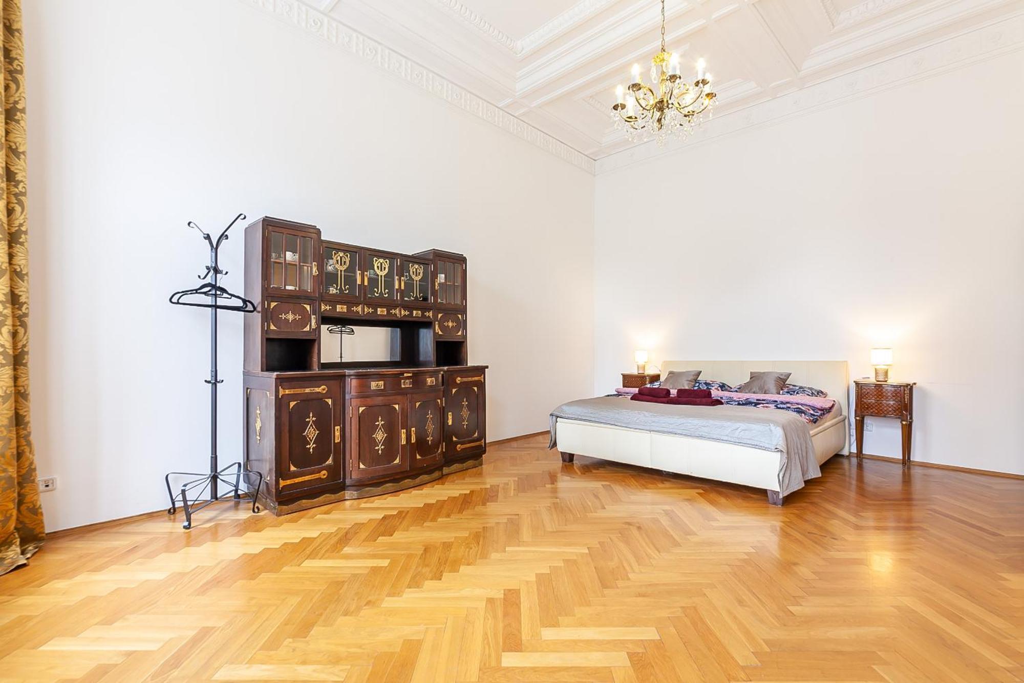 Royal Apartment By Charles Bridge View Of Saint Nicholas Church Praga Exterior foto