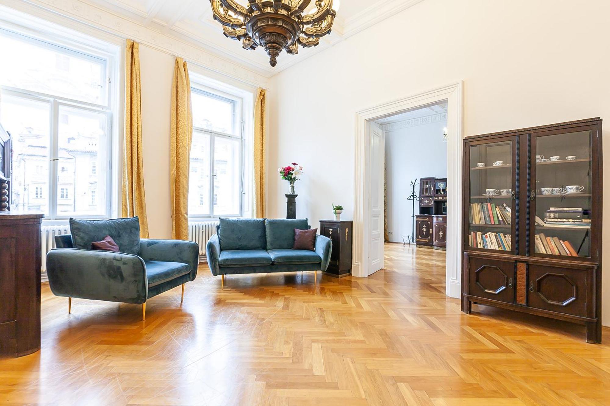 Royal Apartment By Charles Bridge View Of Saint Nicholas Church Praga Exterior foto