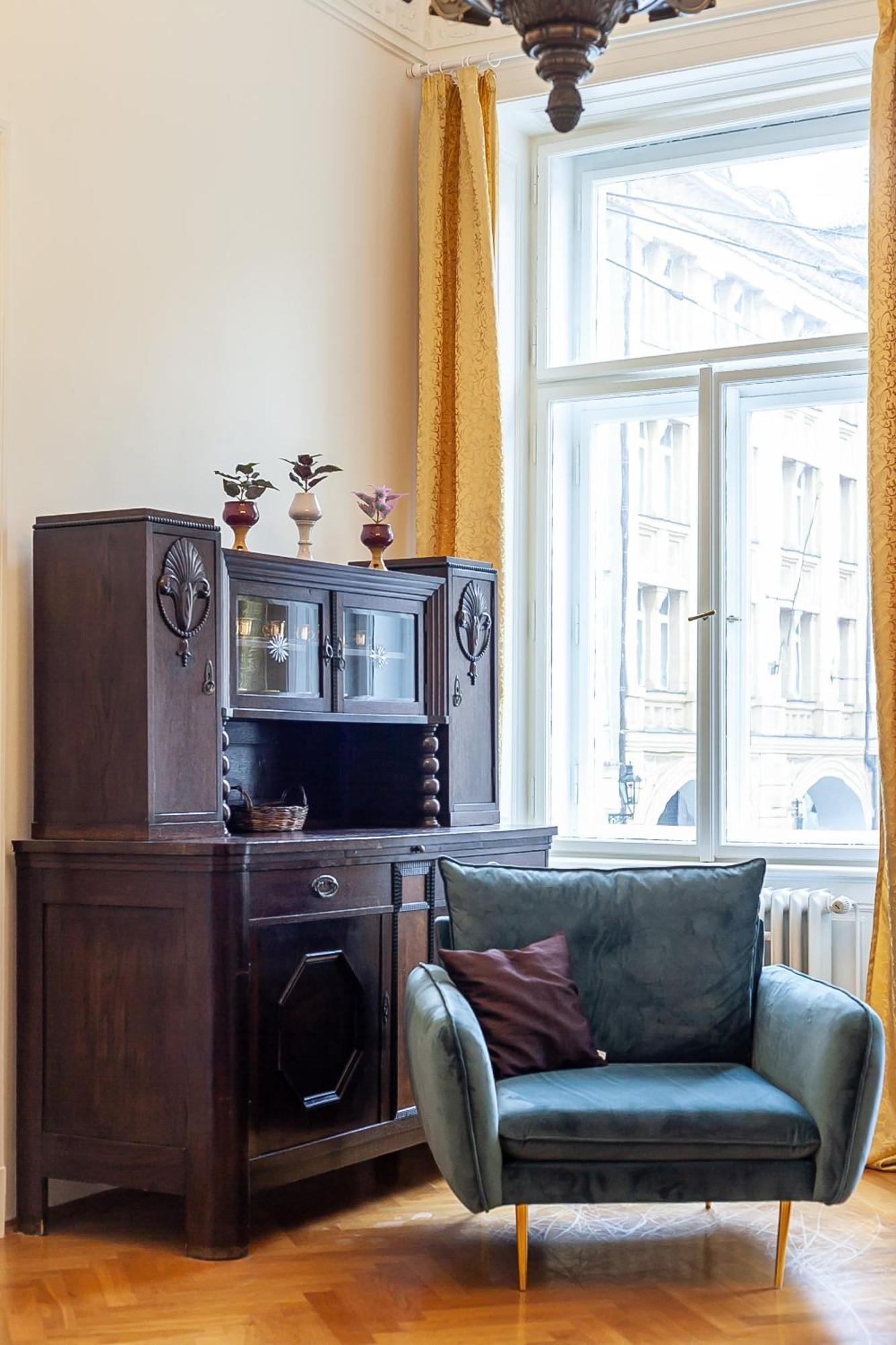 Royal Apartment By Charles Bridge View Of Saint Nicholas Church Praga Exterior foto