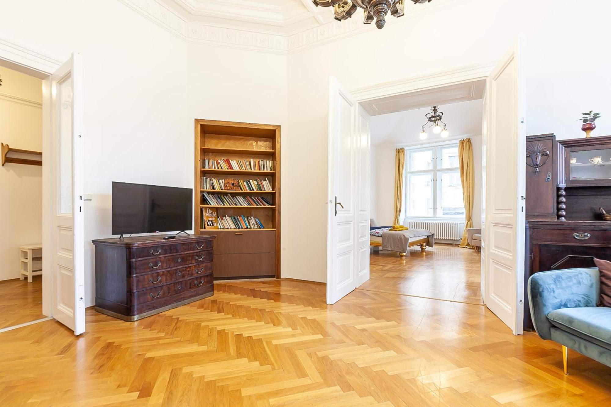 Royal Apartment By Charles Bridge View Of Saint Nicholas Church Praga Exterior foto