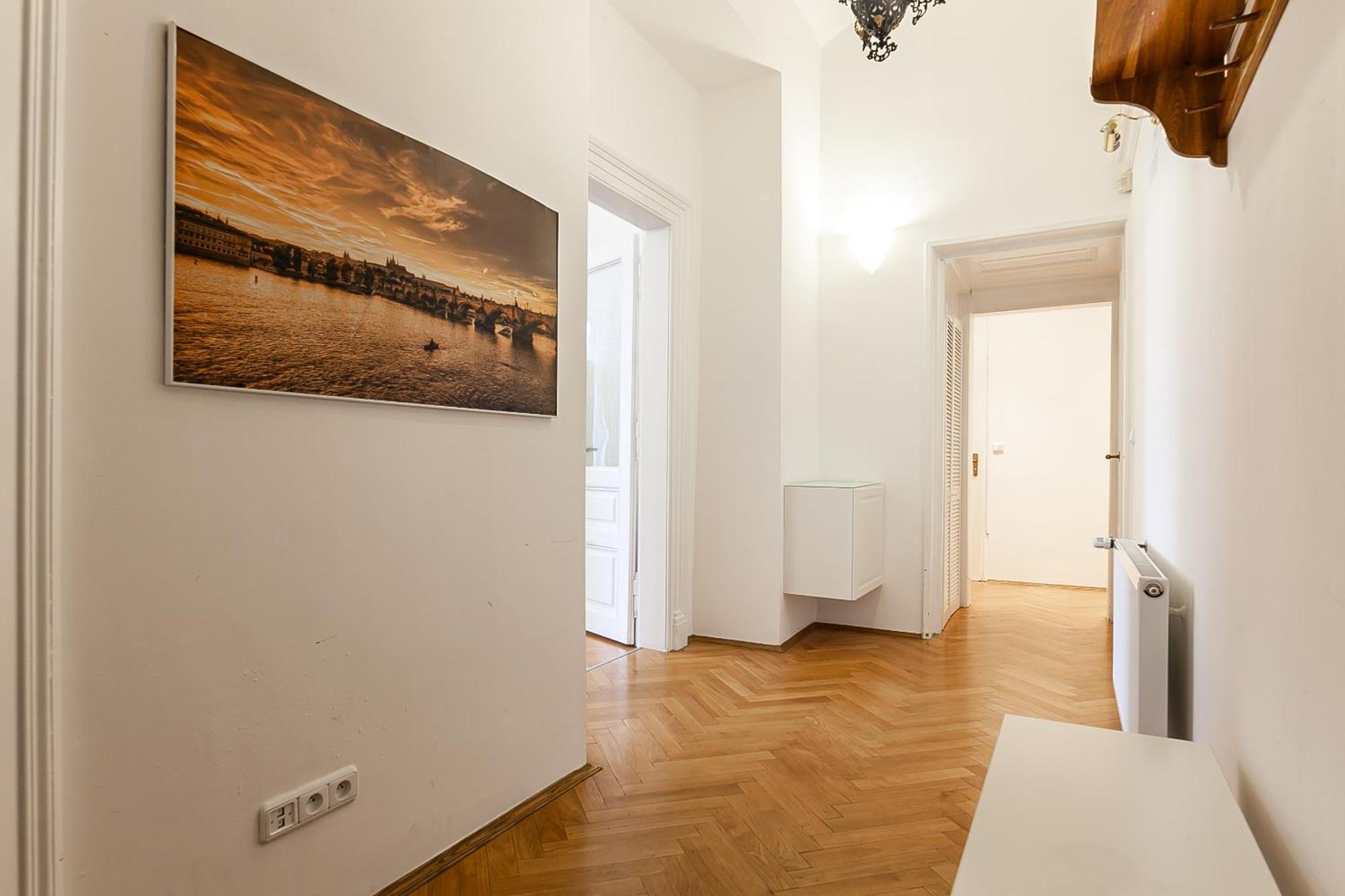 Royal Apartment By Charles Bridge View Of Saint Nicholas Church Praga Exterior foto